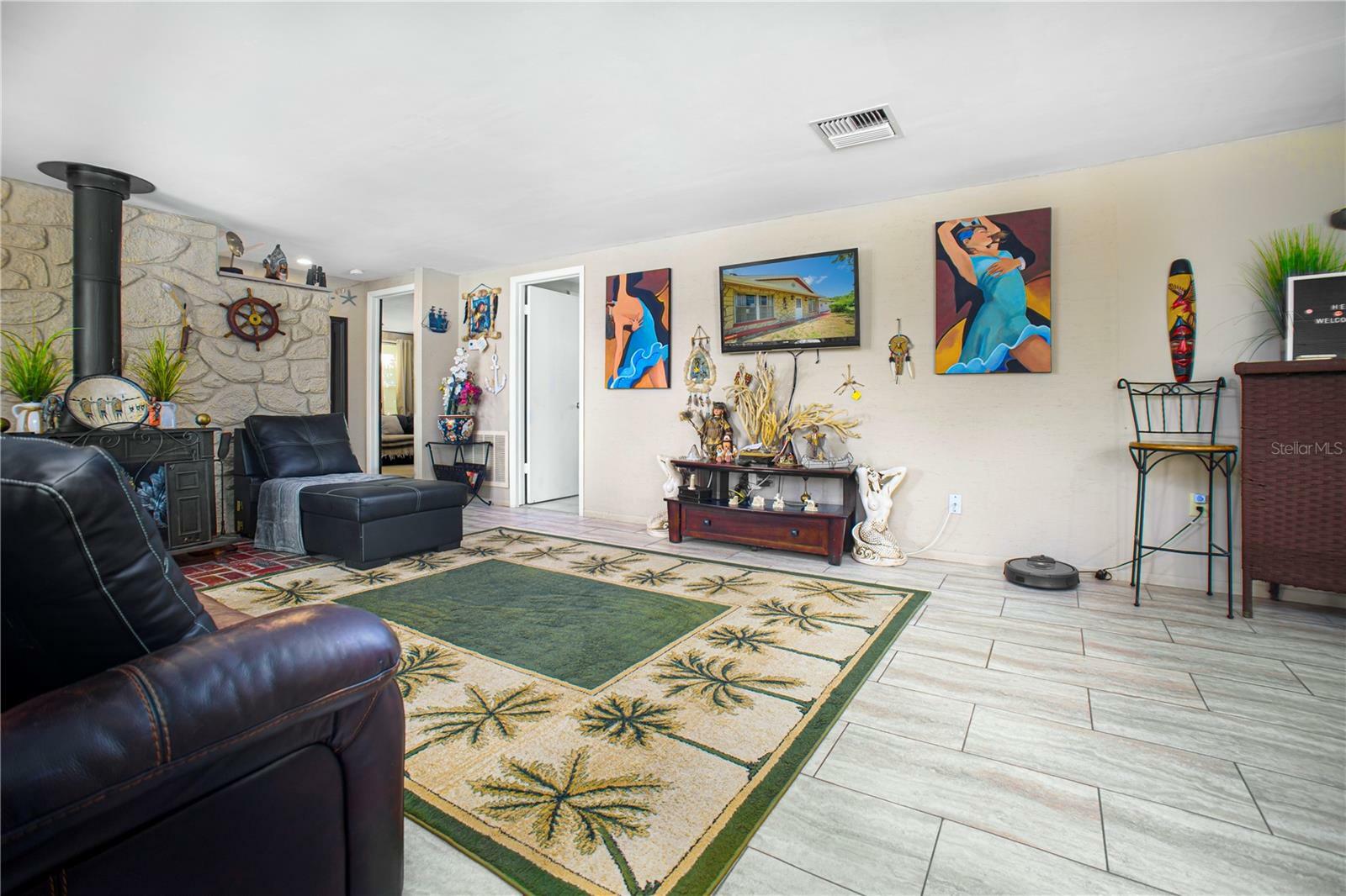 Property Photo:  13936 Helen Avenue  FL 34667 