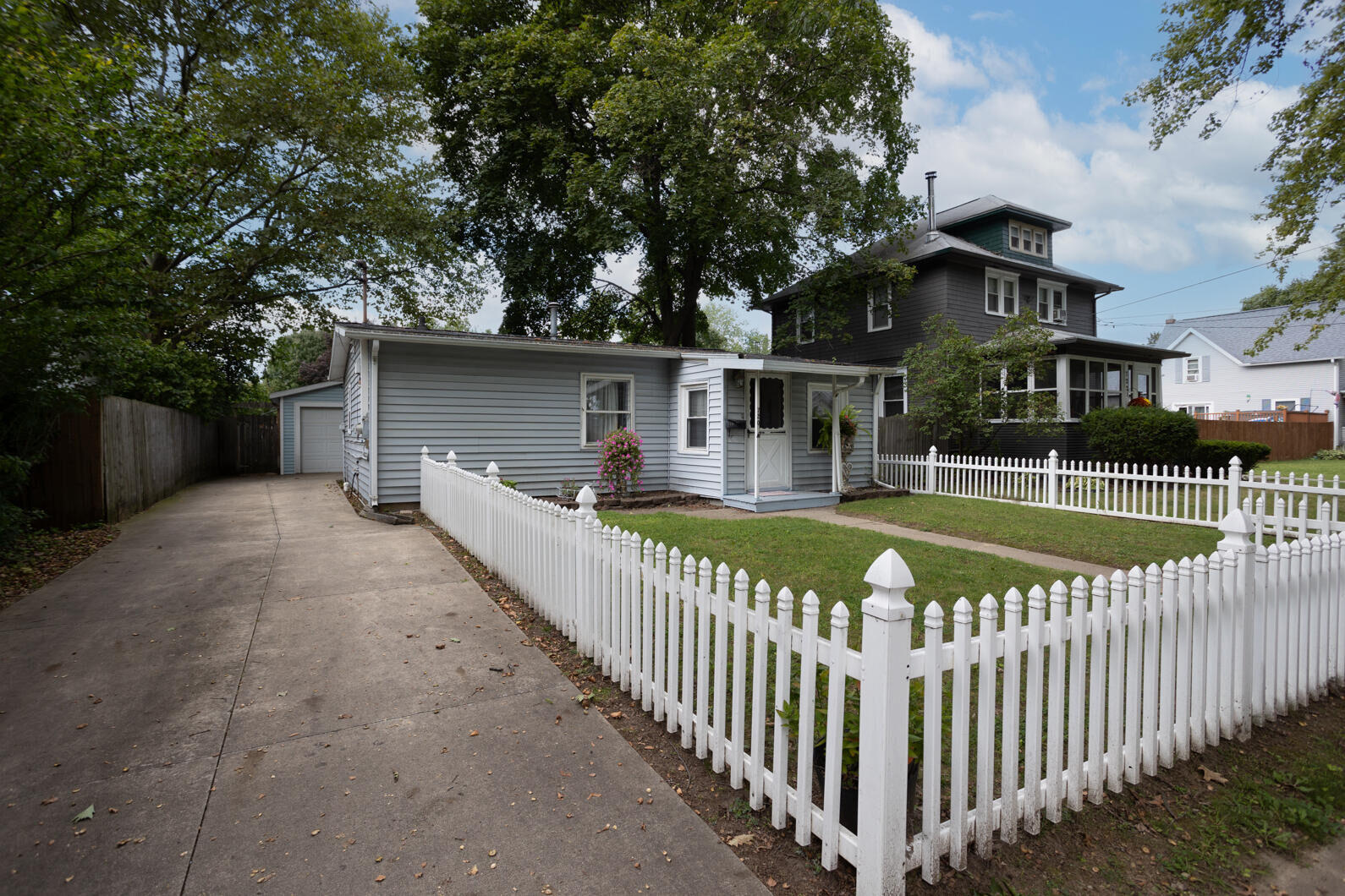 Property Photo:  720 Seymour Avenue  MI 49202 