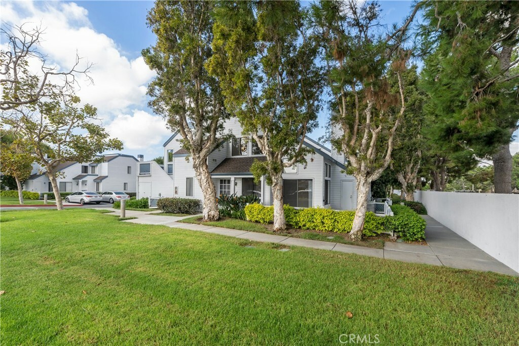 Property Photo:  115 Briarglen  CA 92614 