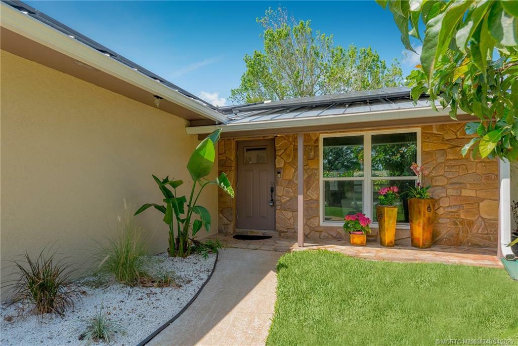 Property Photo:  308 SW Dyer Drive  FL 34994 