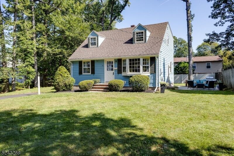 Property Photo: 35 Stagaard Pl NJ 07023