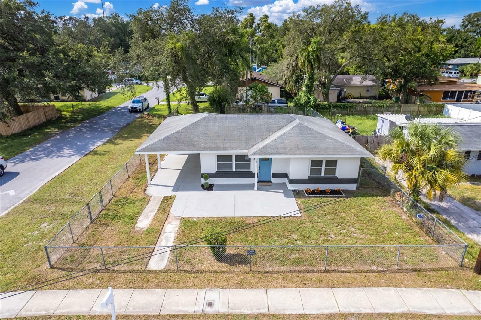 Property Photo:  711 E Linebaugh Avenue  FL 33612 