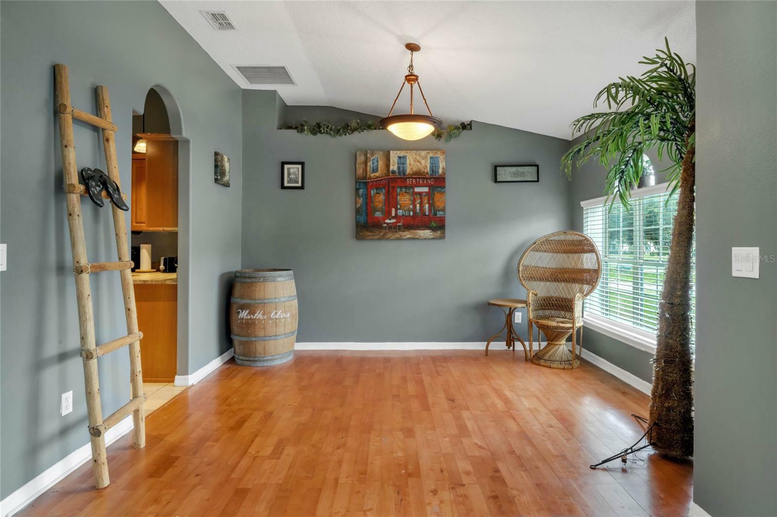 Property Photo: 60 Craycroft Avenue FL 32713