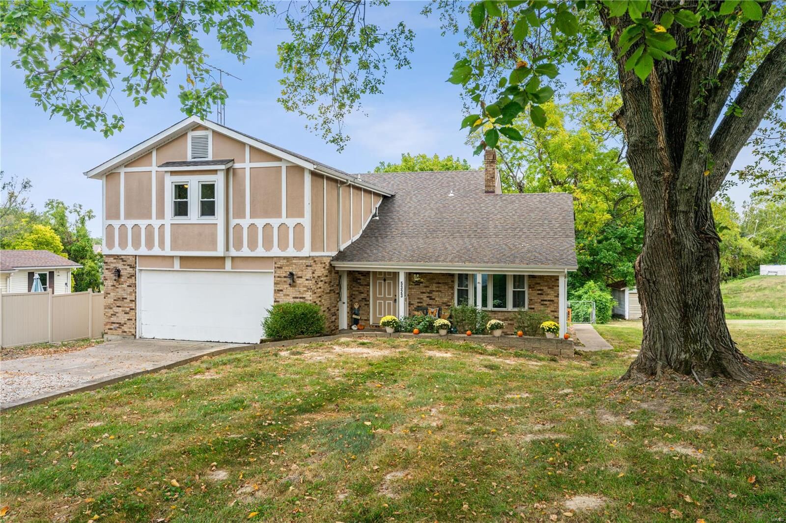 Property Photo:  5323 5th Street  MO 63304 