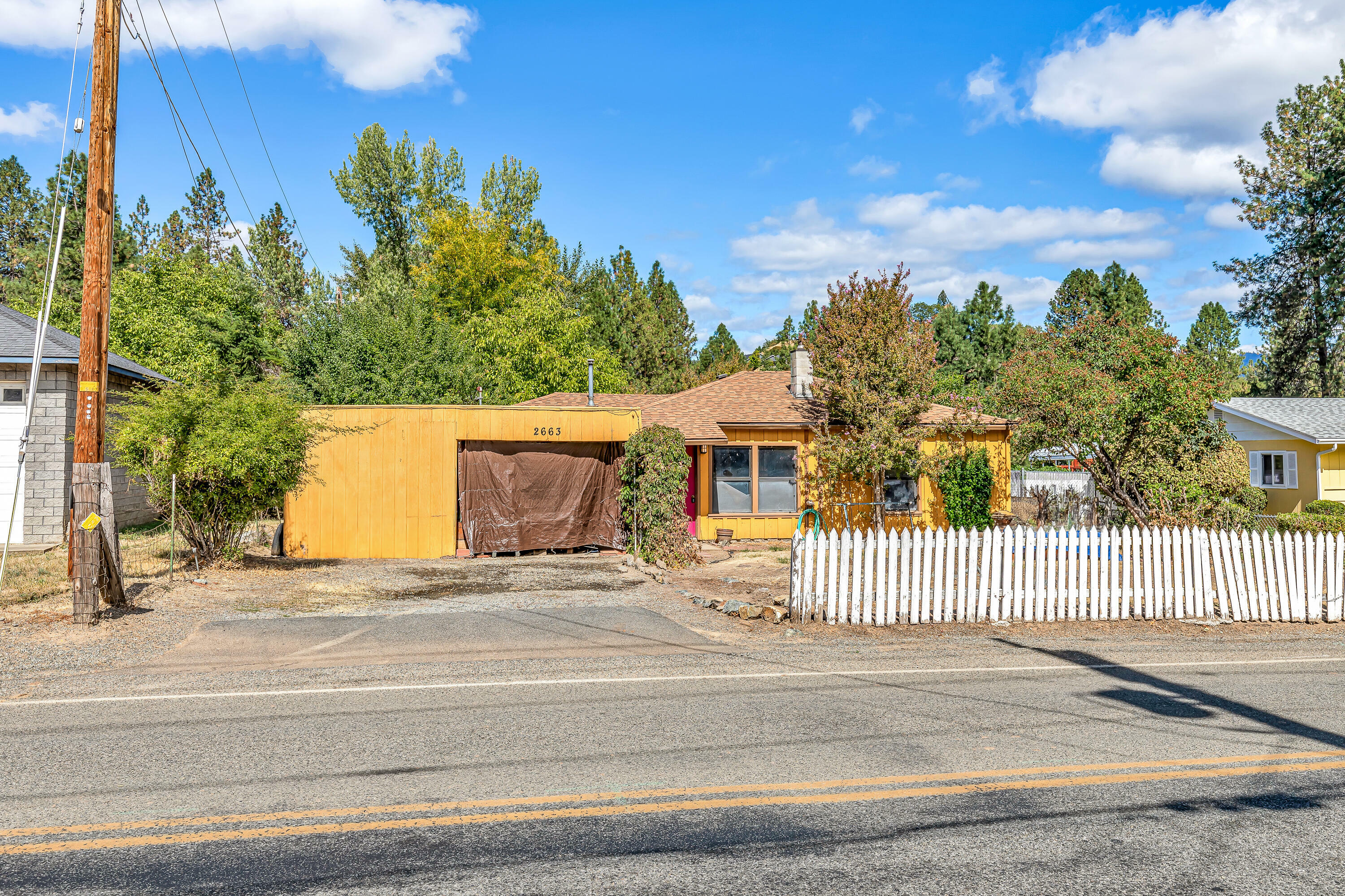 2663 Cloverlawn Drive  Grants Pass OR 97527 photo