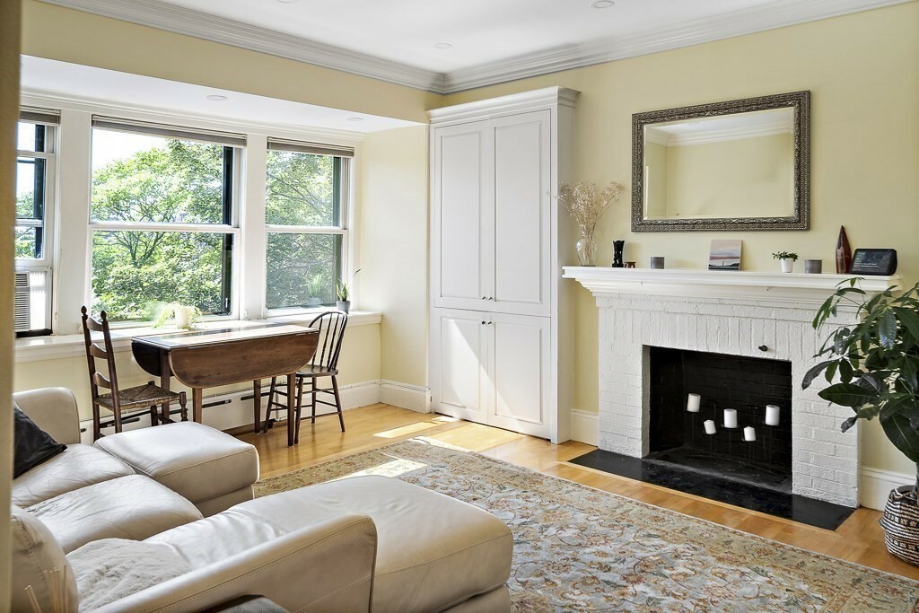 Property Photo:  80 Mount Vernon St 12  MA 02108 