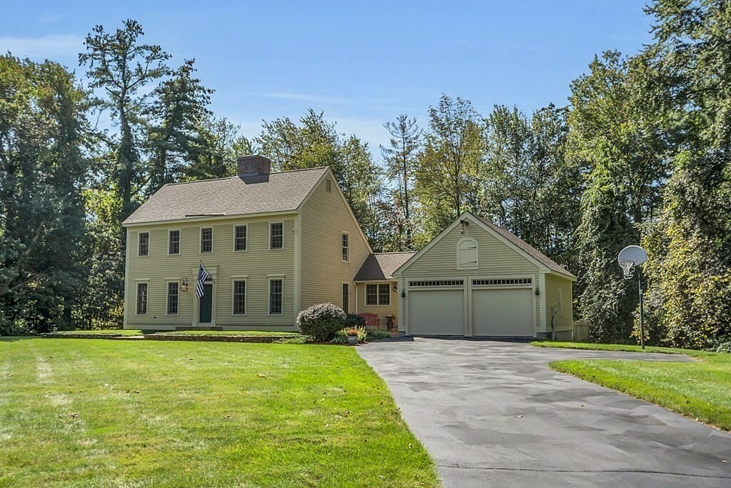 Property Photo:  31 Cushing Ln  MA 01462 