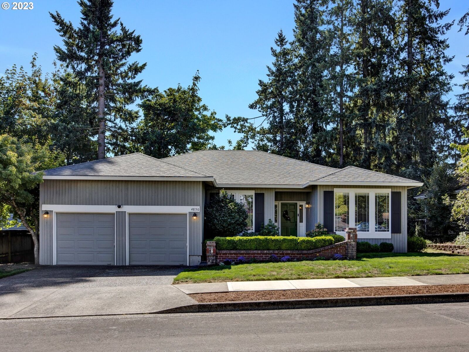 Property Photo:  4850 SW Saum Way  OR 97062 