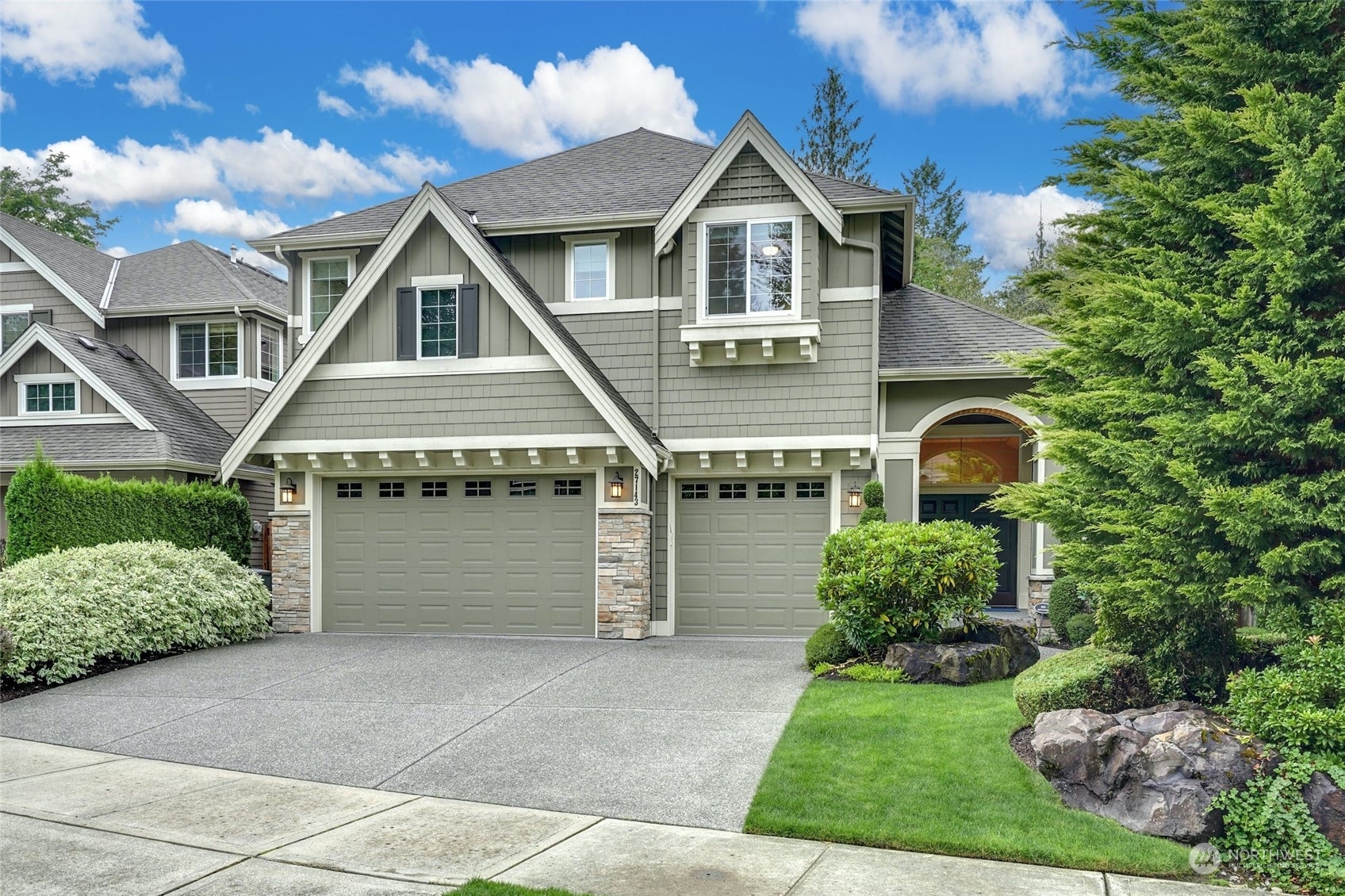 Property Photo:  27143 SE 13th Street  WA 98075 