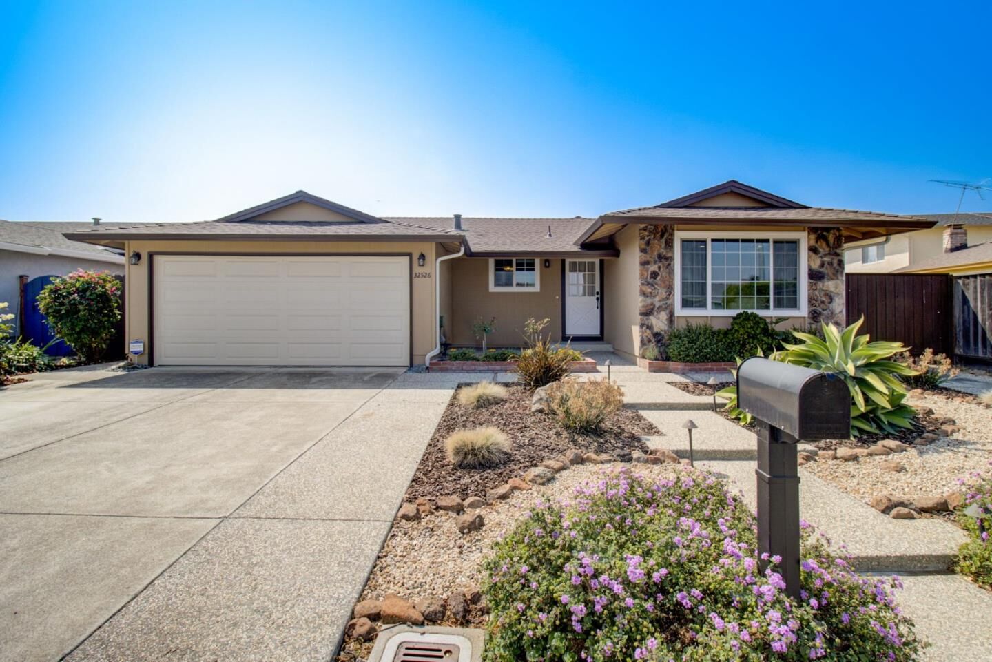 Property Photo:  32526 Shiela Way  CA 94587 