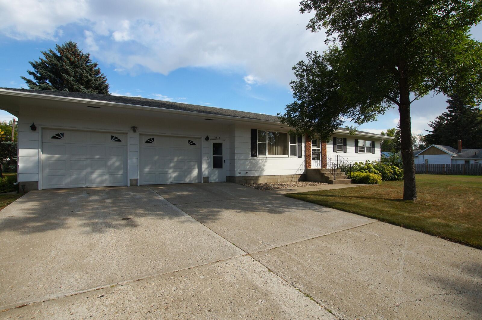 Property Photo:  3013 S 5th Ave  SD 57428 