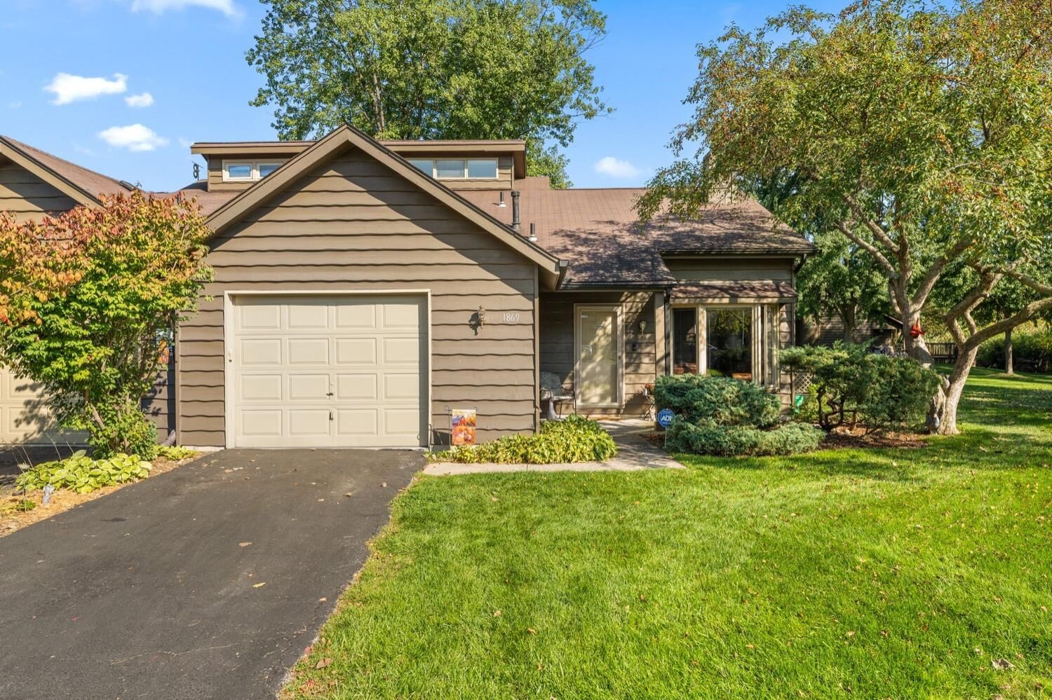 Property Photo: 1869 Chestnut Court IN 46307