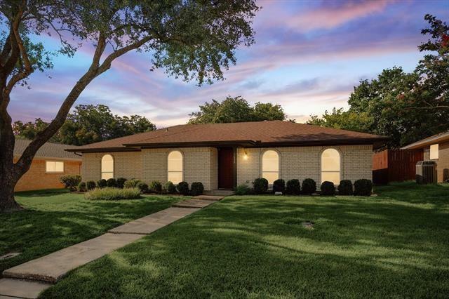 Property Photo:  1638 Juniper Lane  TX 75077 