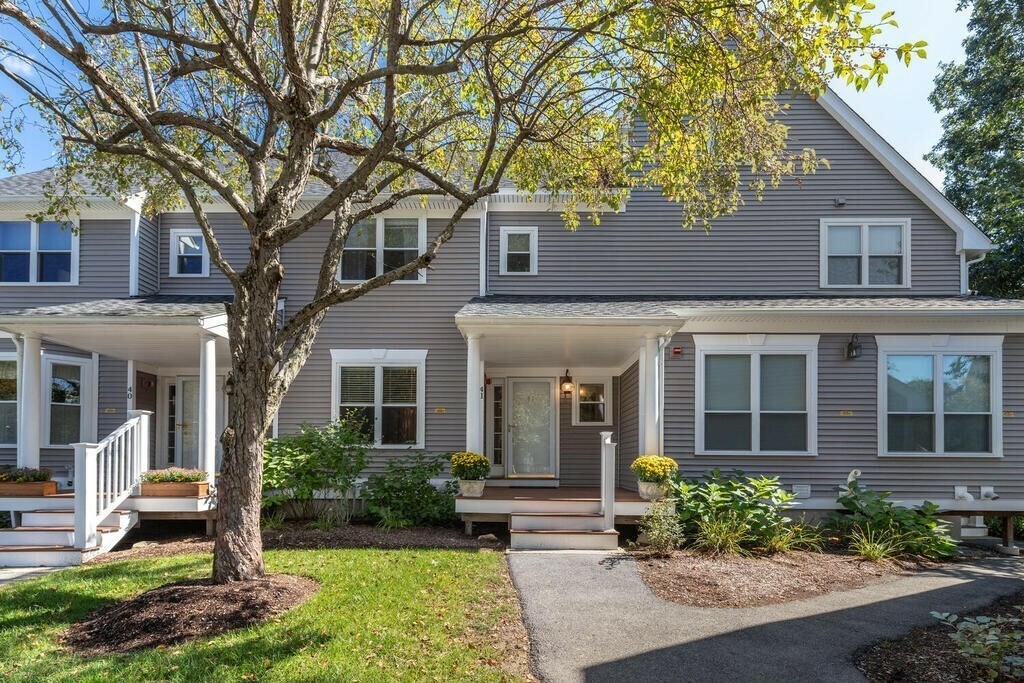 Property Photo: 41 Hill Cir 41 MA 01803