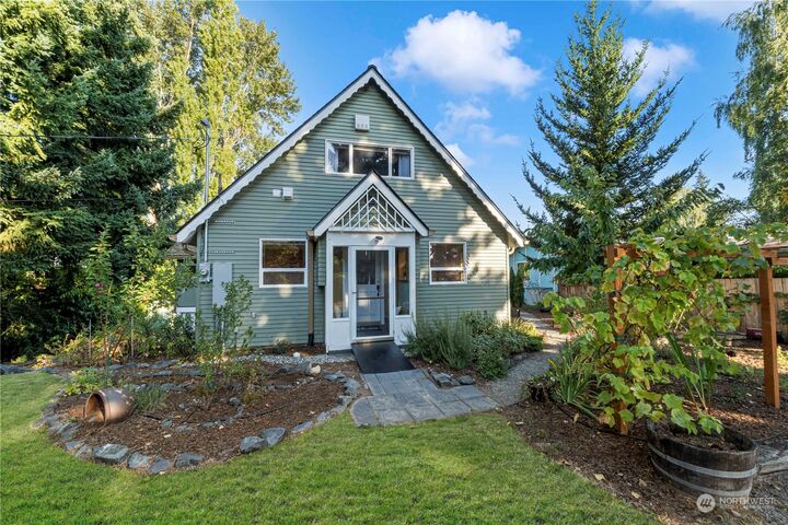 Property Photo: 1002 Pierce St WA 98405