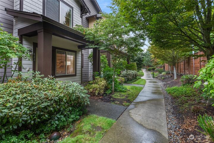 10384 157th Place NE 103  Redmond WA 98052 photo