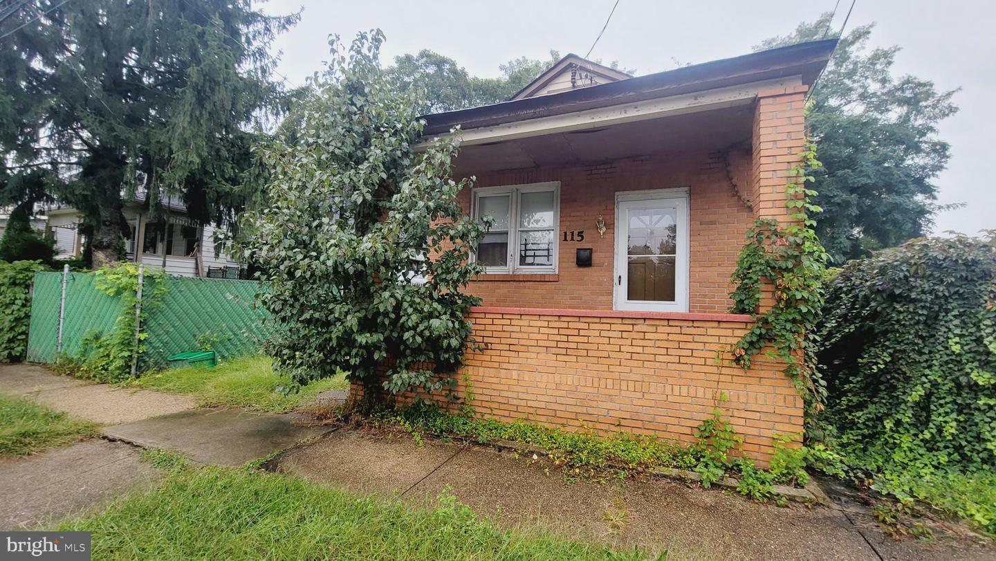 Property Photo:  115 S Delmorr Avenue  PA 19067 