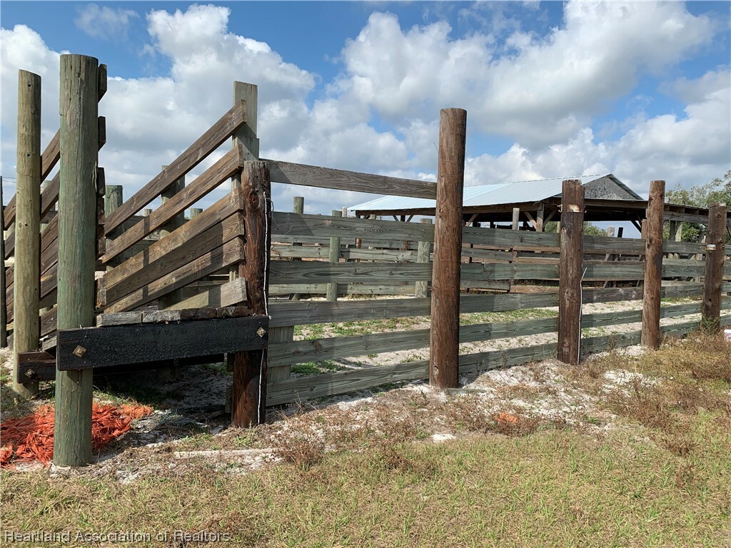 Property Photo:  1004 Sheppard Road  FL 33960 