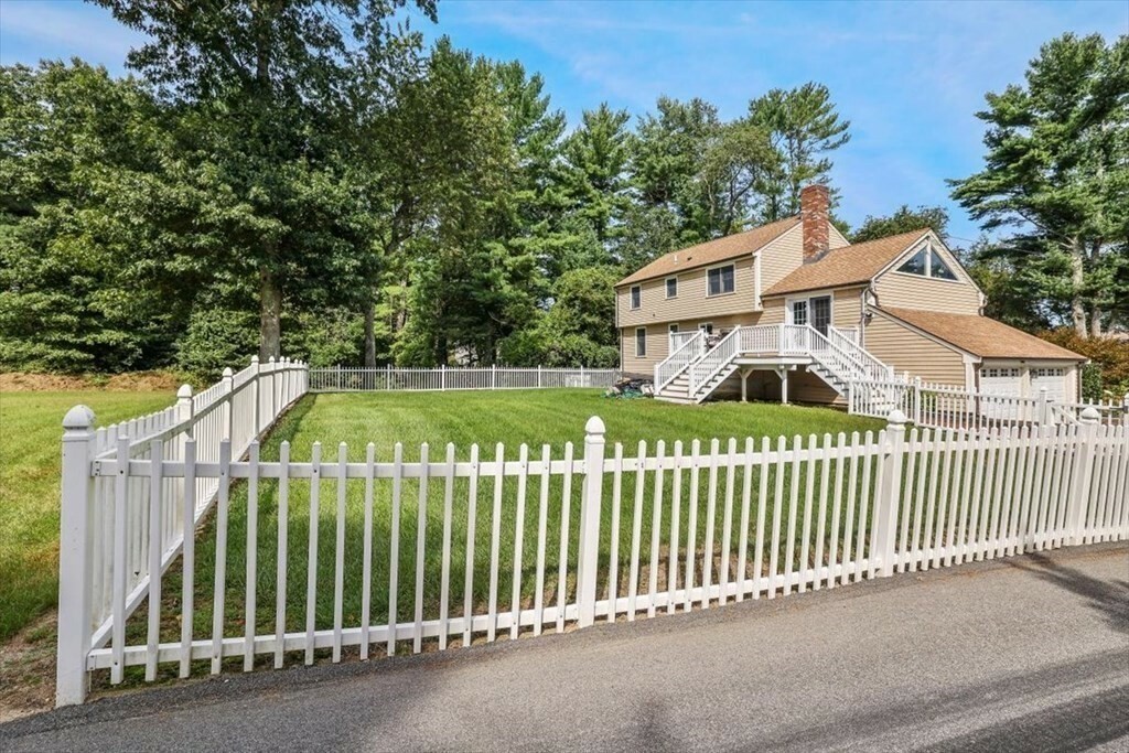 Property Photo:  109 Templewood Drive  MA 02332 