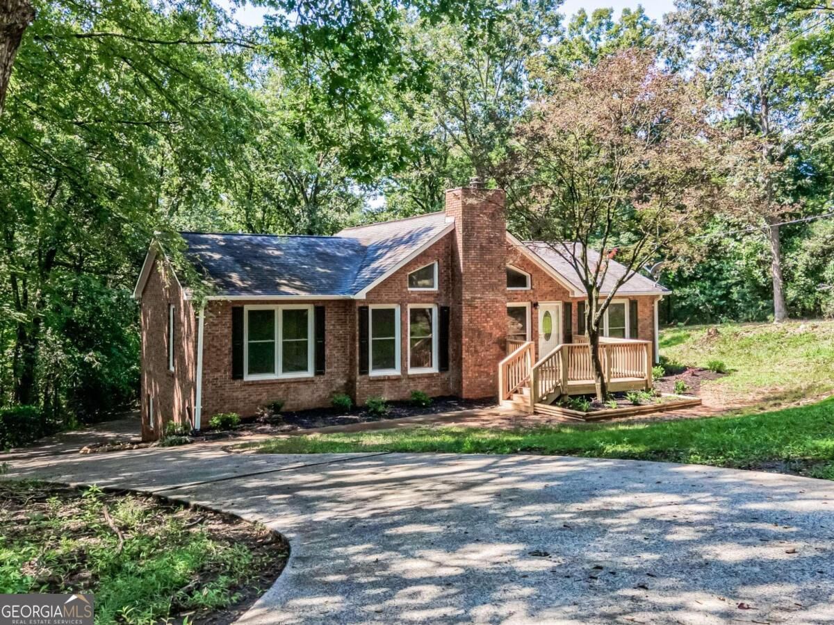 Property Photo:  263 Faye Drive  GA 30114 