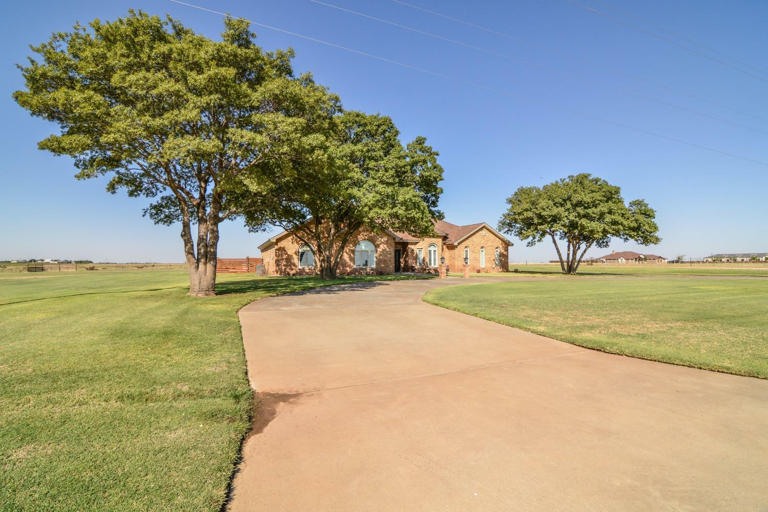 18502 County Road 1240  Wolfforth TX 79382 photo