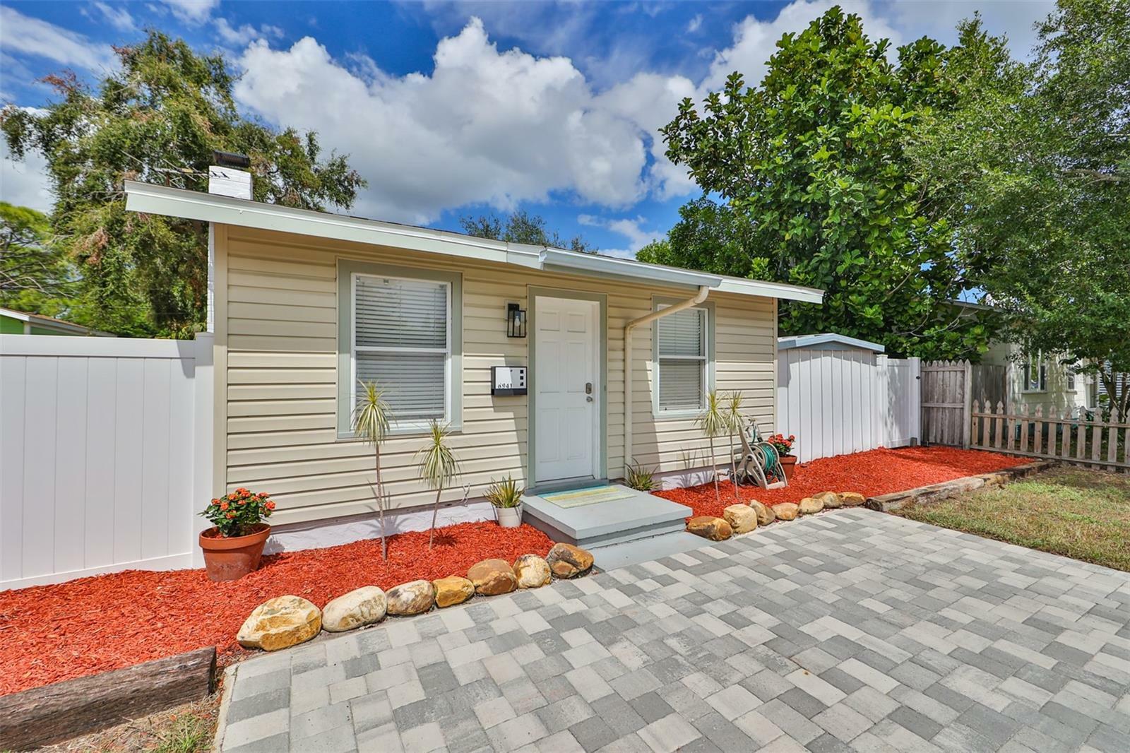 Property Photo:  6941 4th Avenue N  FL 33710 