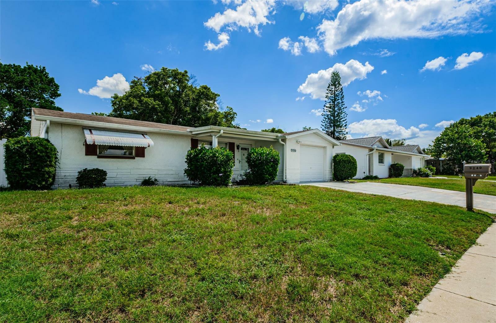 Property Photo: 9240 Lido Lane FL 34668