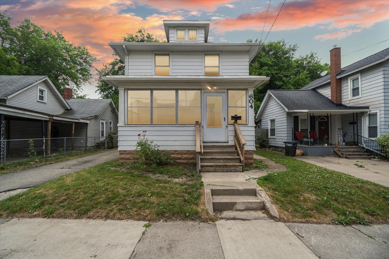 Property Photo:  604 Edgewood Street Street  MI 49202 