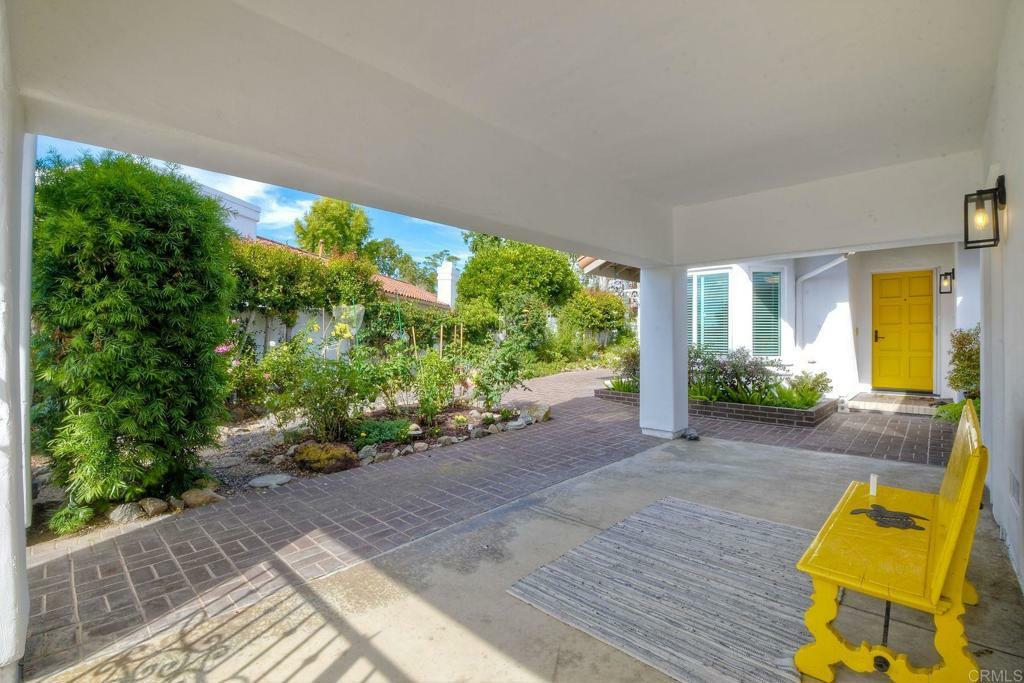 Property Photo: 4038 Lemnos Way CA 92056