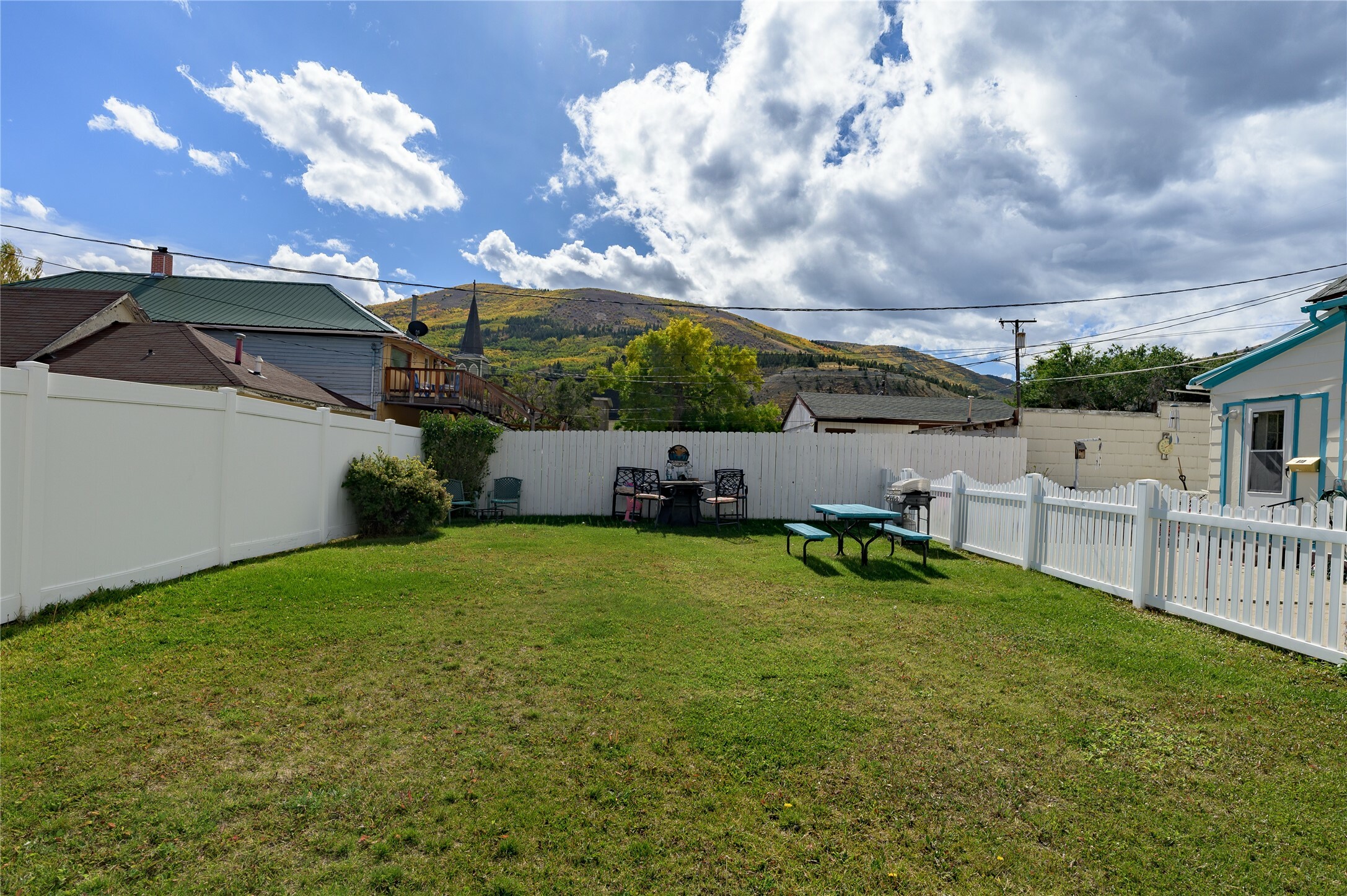 Property Photo: 413 & 415 E 4th Street MT 59711