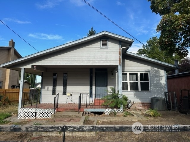 Property Photo:  619 E Sumach Street  WA 99362 