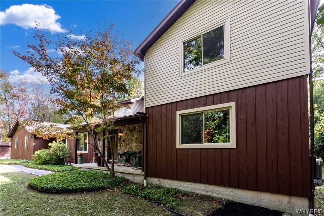 Property Photo:  2166 Bush Road  NY 14072 