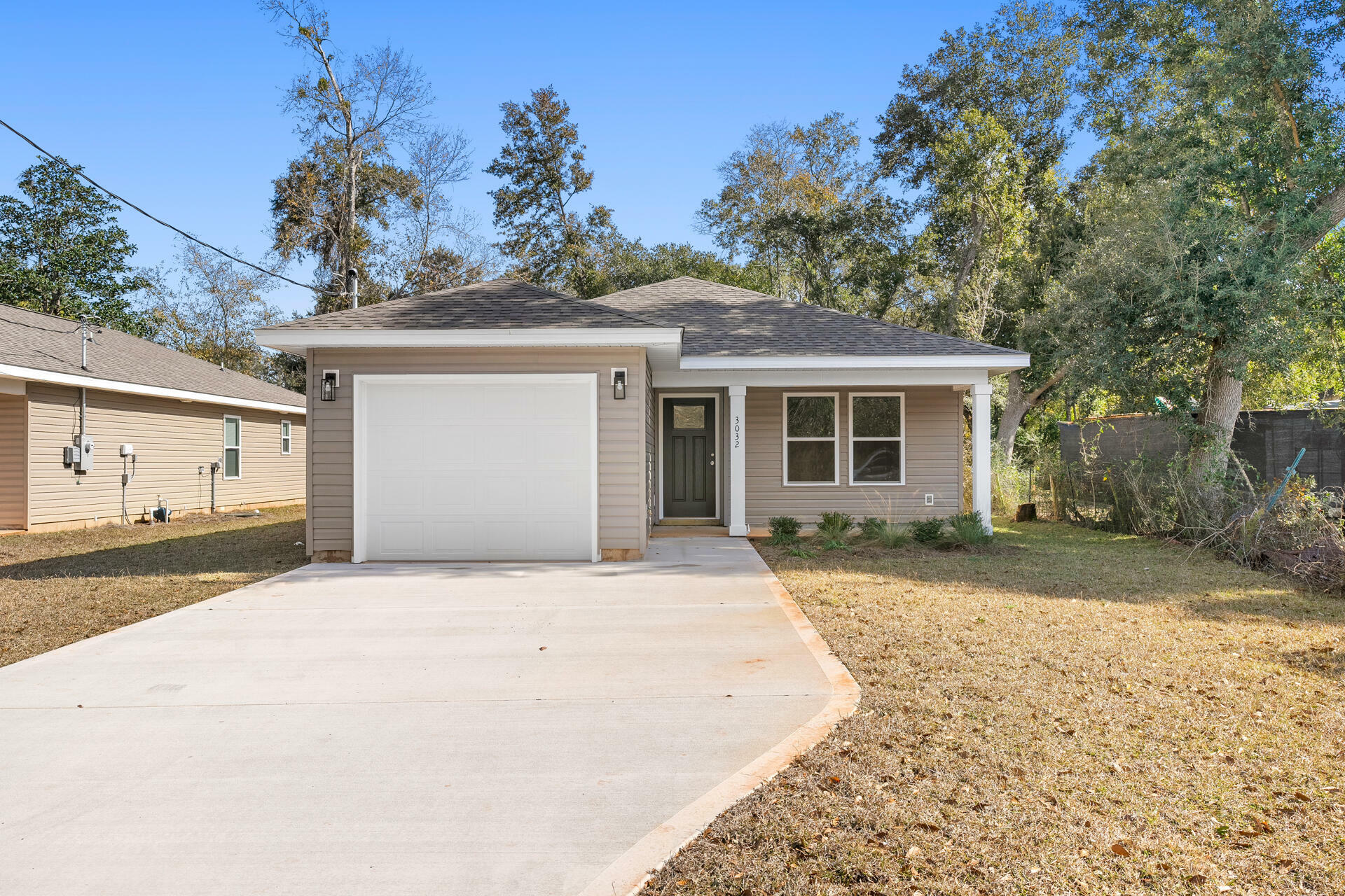 Property Photo:  3032 N 13th Ave  FL 32583 