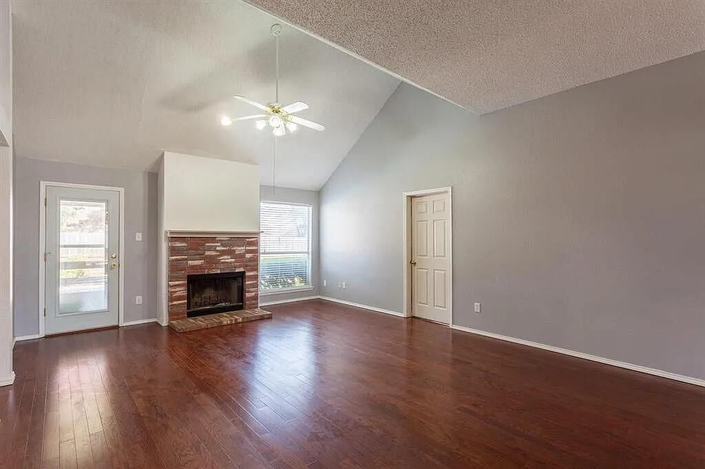 Property Photo: 316 Cresthaven Drive TX 75032