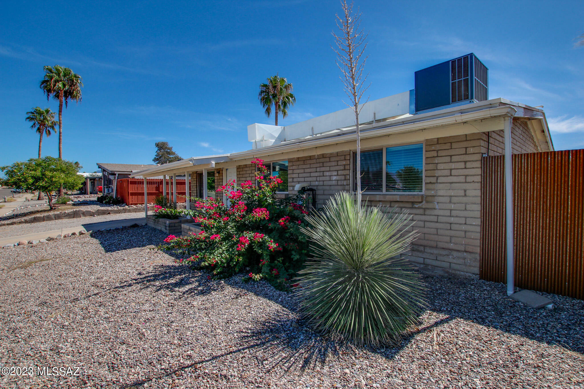 Property Photo: 3111 S Eastview Avenue AZ 85730