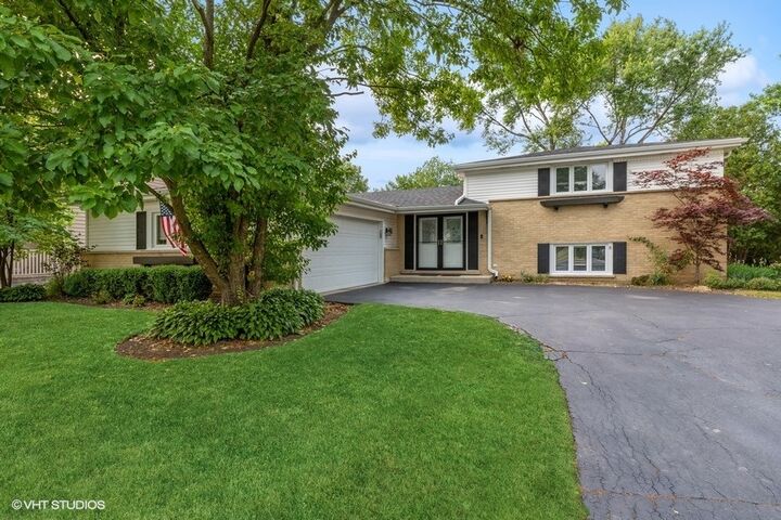 706 W Ladd Street  Arlington Heights IL 60004 photo
