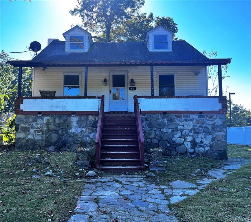 Property Photo:  61 Old Temple Hill Road  NY 12553 