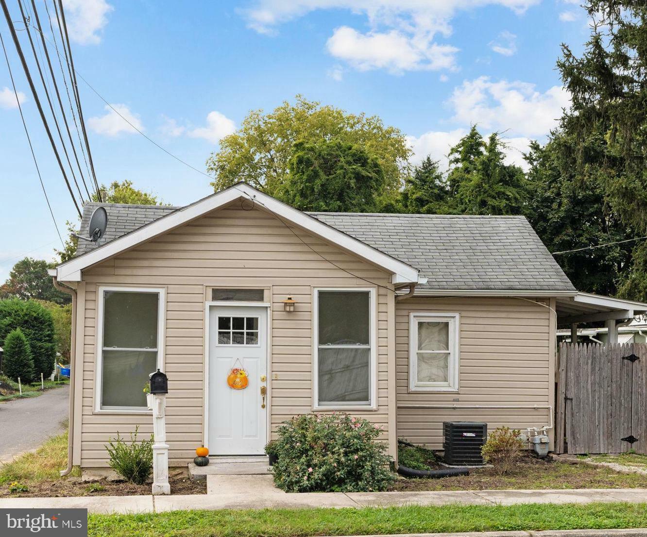 Property Photo: 127 Novara Street PA 17070