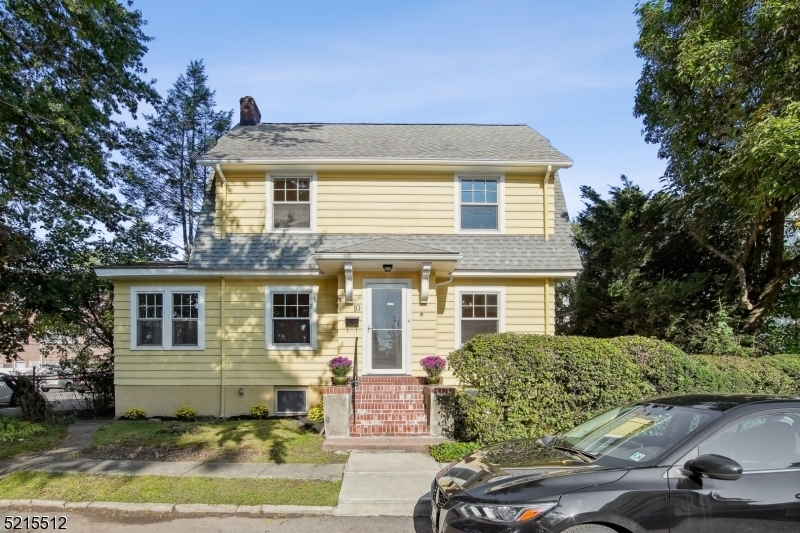 Property Photo:  10 Claremont Pl  NJ 07042 