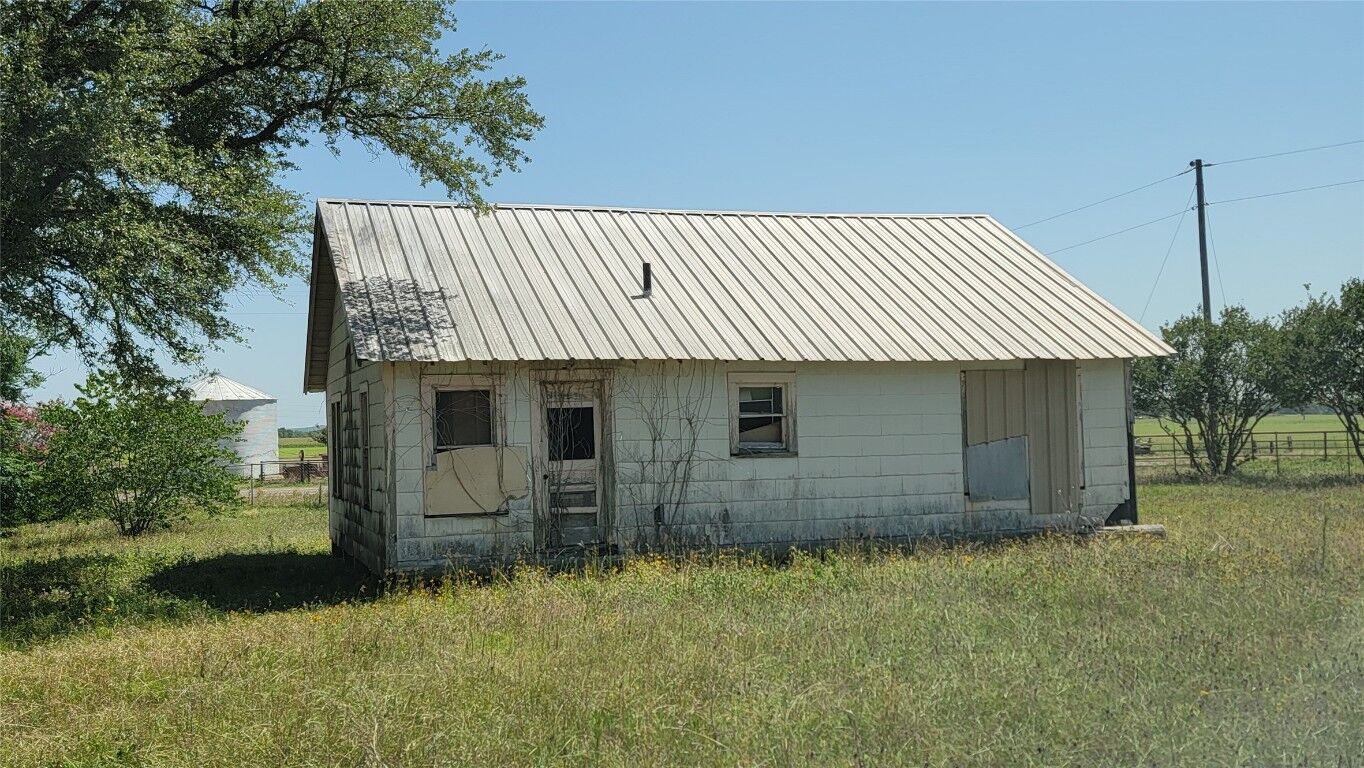 Property Photo:  5053 E Fm 485  TX 76520 