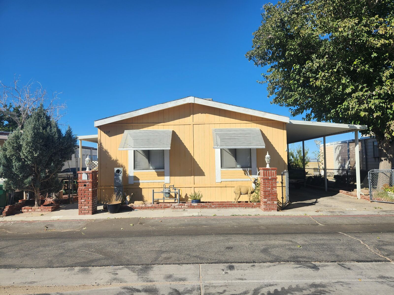 Property Photo: 45800 N Challenger Way 137 CA 93535