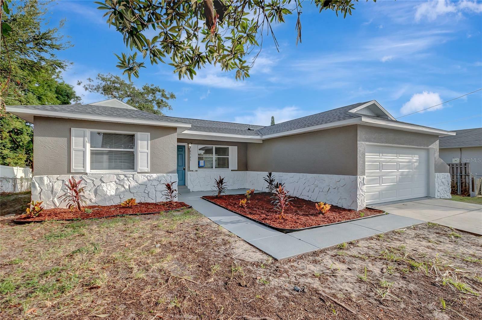 Property Photo:  8525 Summer Drive  FL 34667 