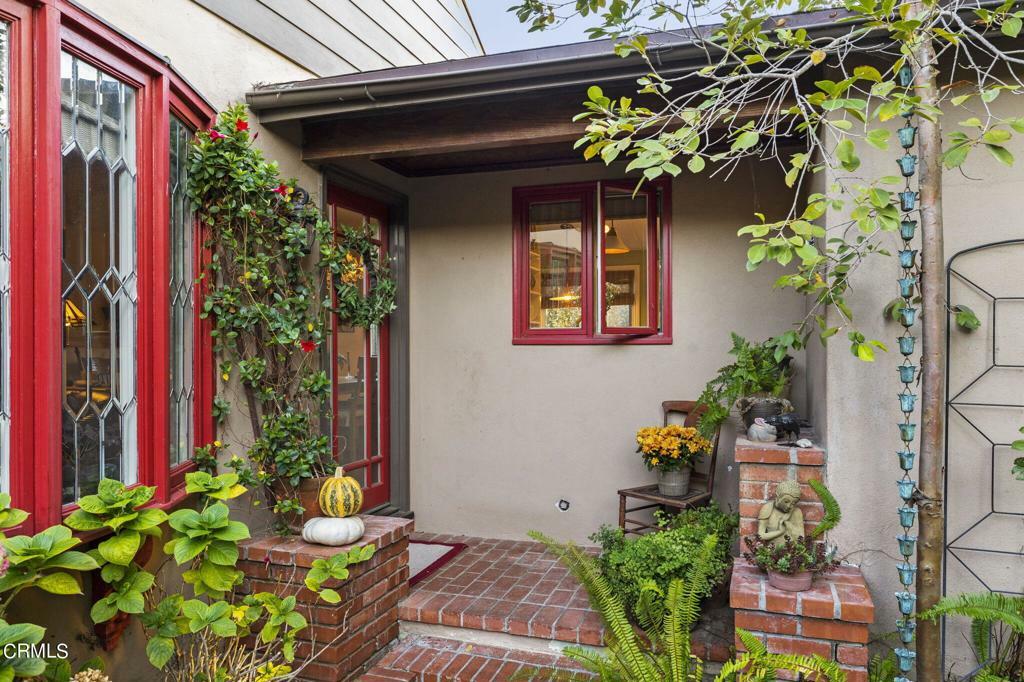 Property Photo:  246 Eugenia Drive  CA 93003 