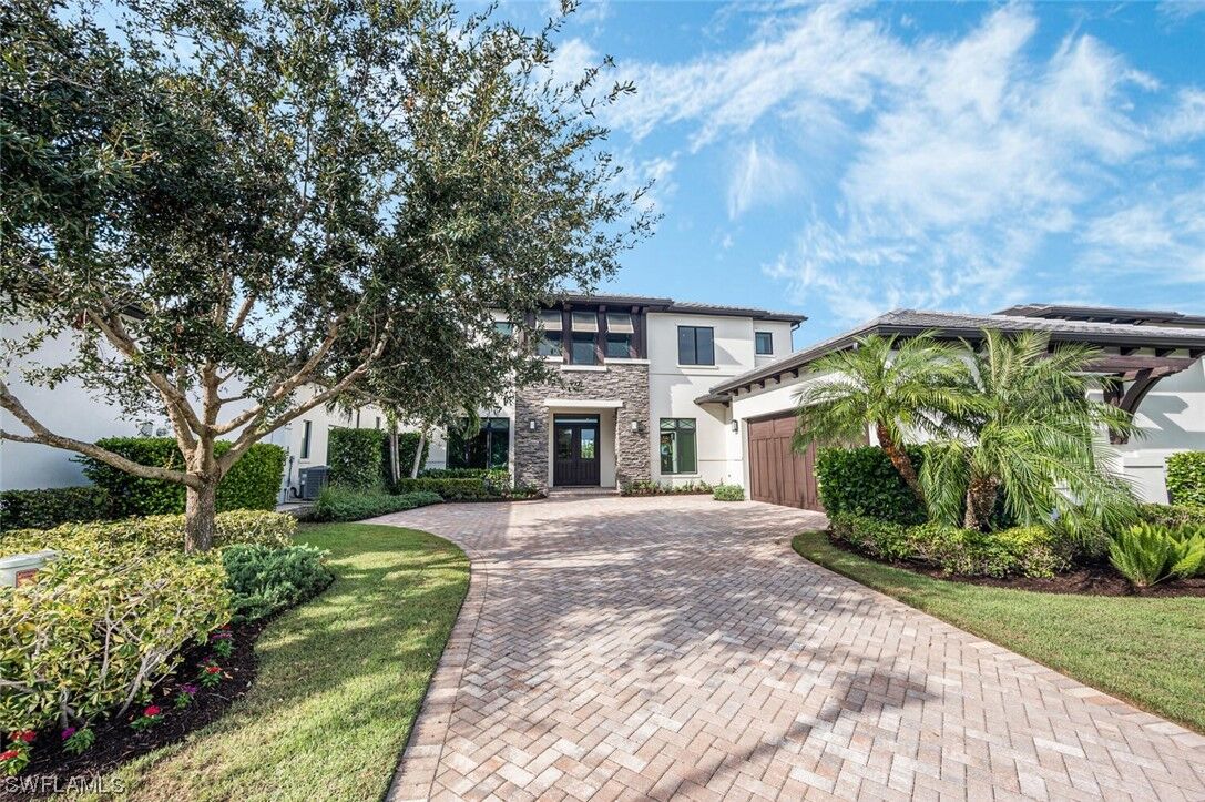 Property Photo:  1655 Vinland Way  FL 34105 