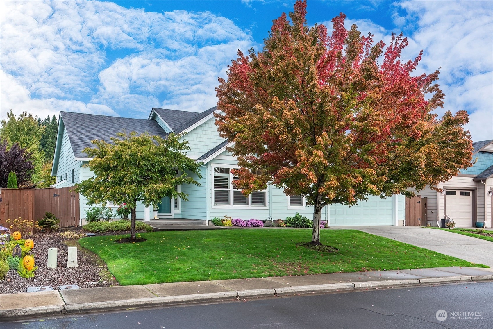 Property Photo: 1775 Clatsop Street WA 98674