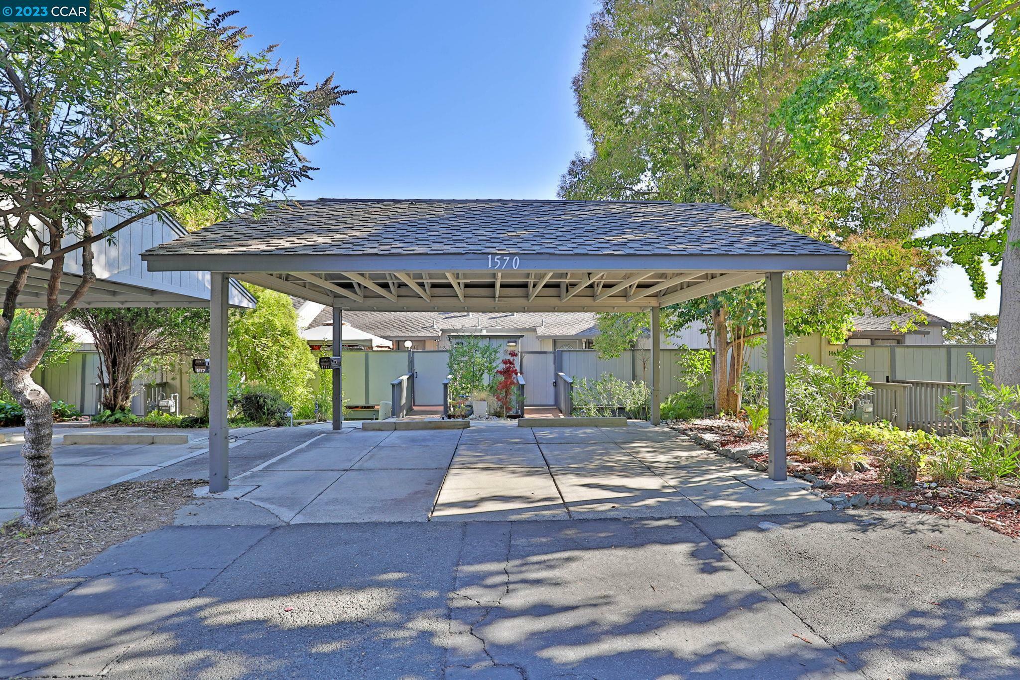 Property Photo: 1570 Ashwood Dr CA 94553
