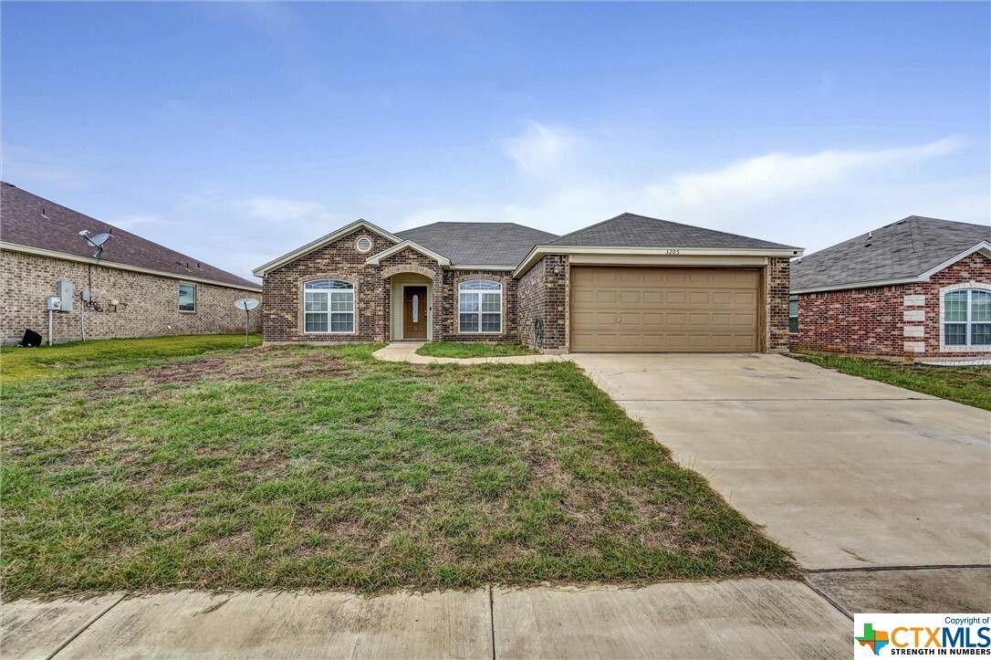 Property Photo: 3205 Rockwall Drive TX 76549
