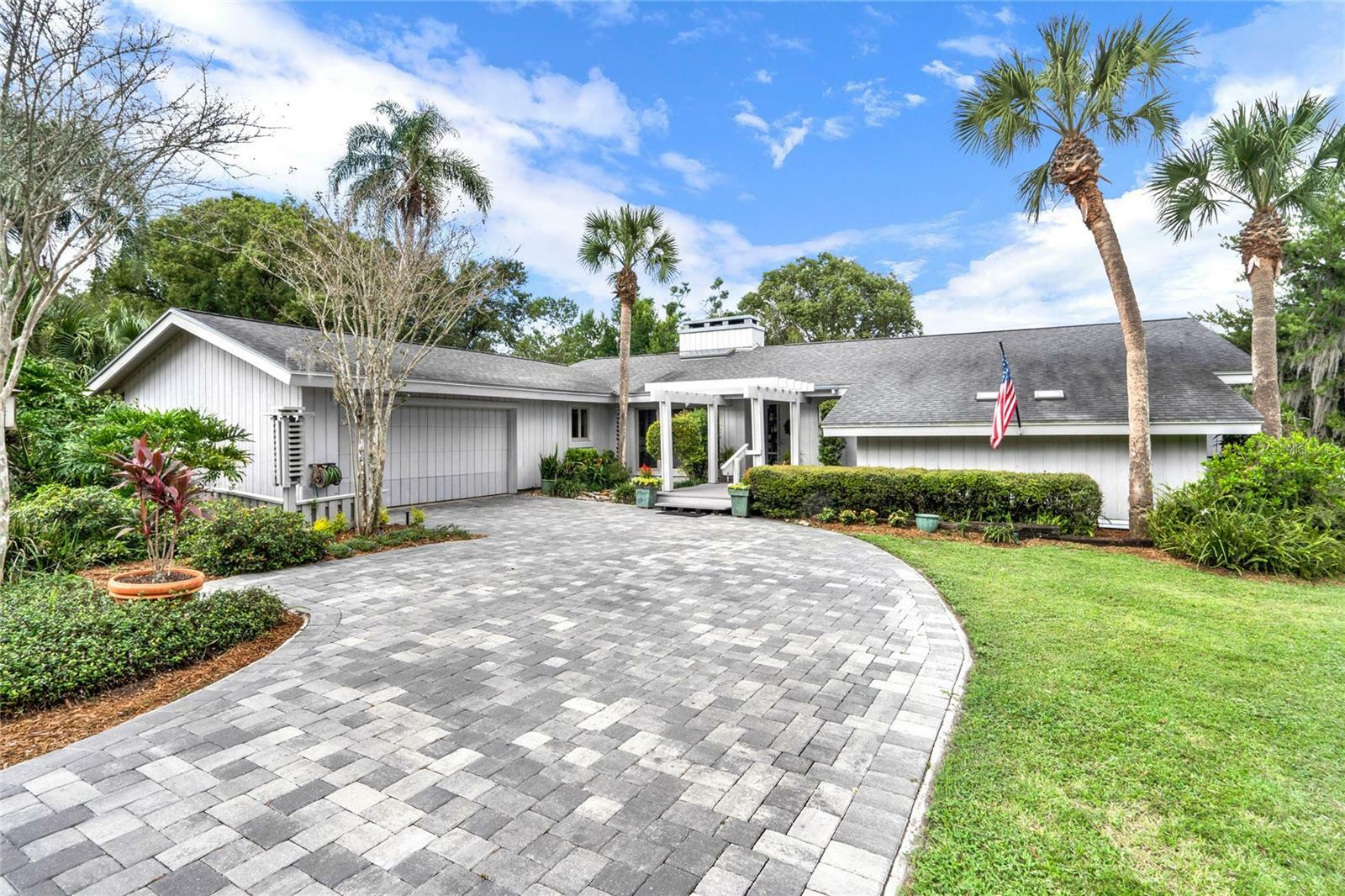 Property Photo: 413 Balmoral Rd FL 32789