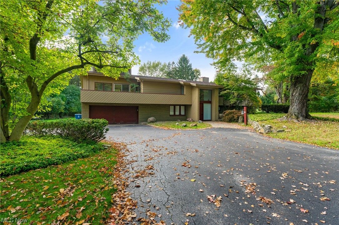 Property Photo: 3950 Sampson Road OH 44505