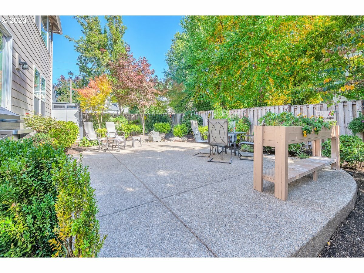 Property Photo: 20048 SW 56th Ave OR 97062